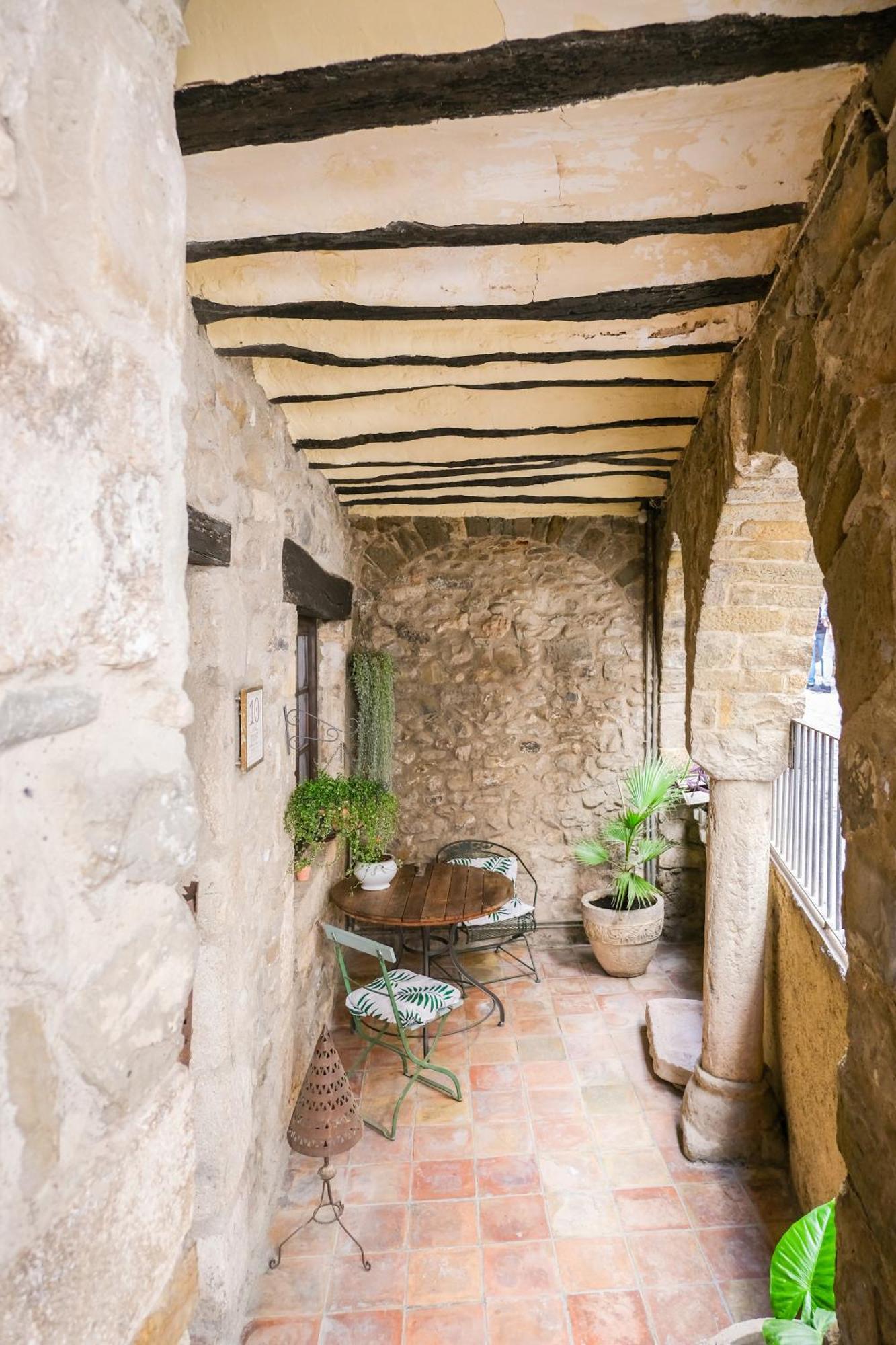 10 Del Pont Alojamiento Con Vistas Panoramicas Besalú Екстериор снимка