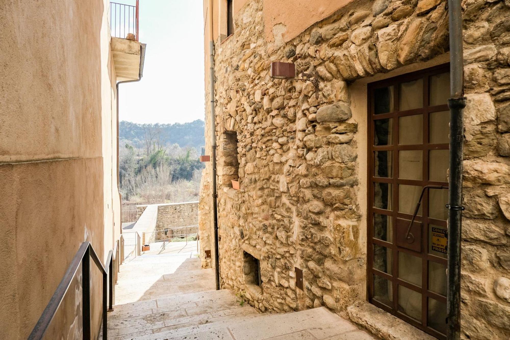 10 Del Pont Alojamiento Con Vistas Panoramicas Besalú Екстериор снимка